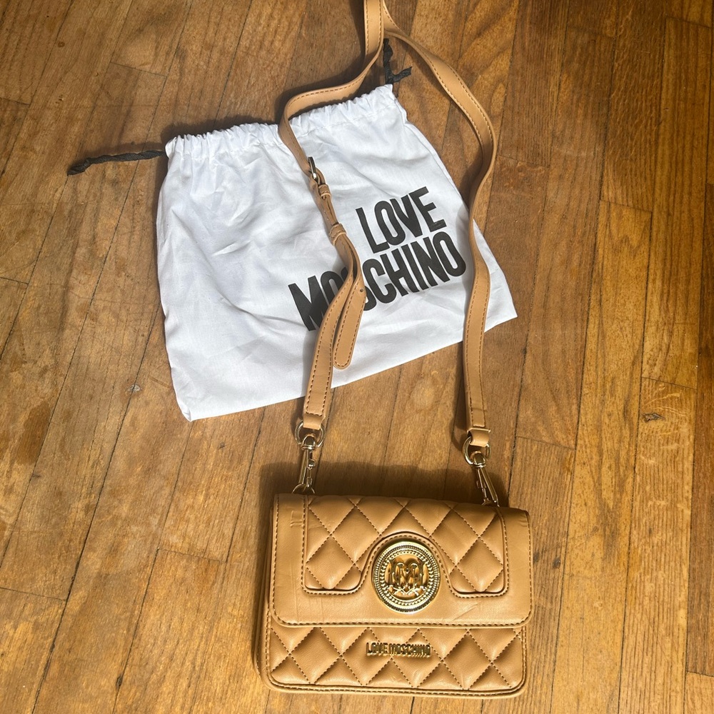 Moschino cross body bag (brand new never worn)